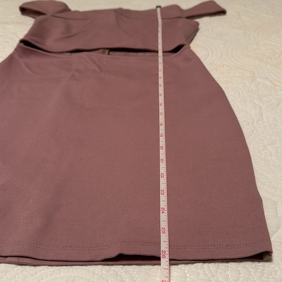 NWT UO Silence + Noise Off-The-Shoulder Slashed Ponte Mini Dress in Mauve Size S - Picture 10 of 16
